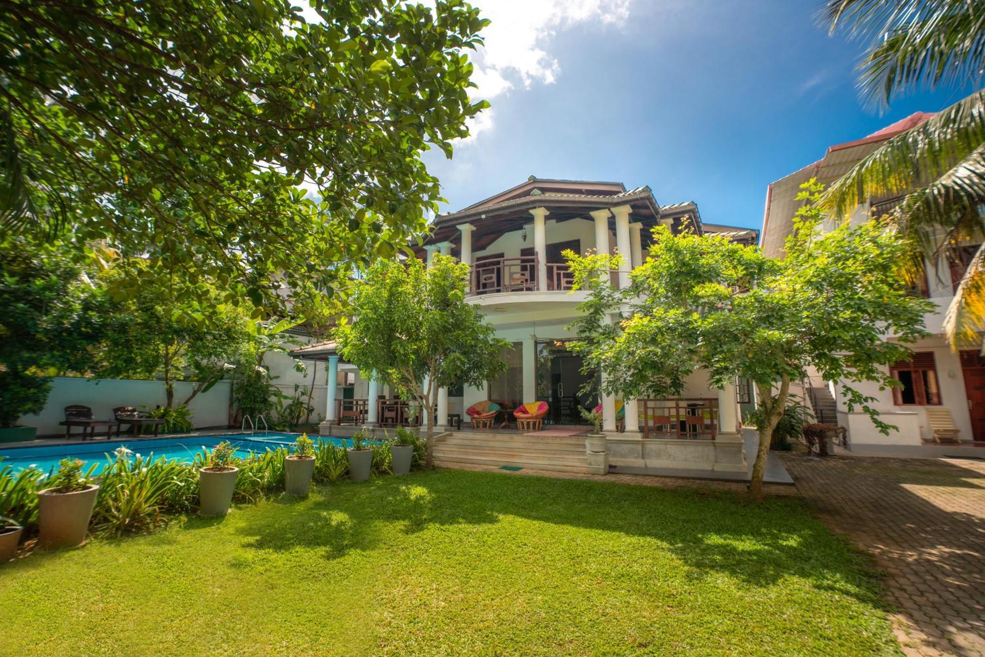 The Calm Of8 Hotel Унаватуна Екстериор снимка