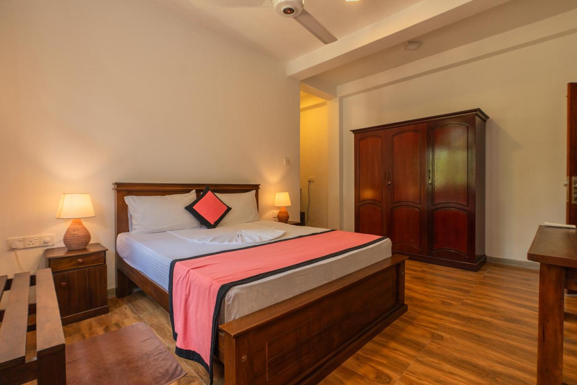 The Calm Of8 Hotel Унаватуна Екстериор снимка